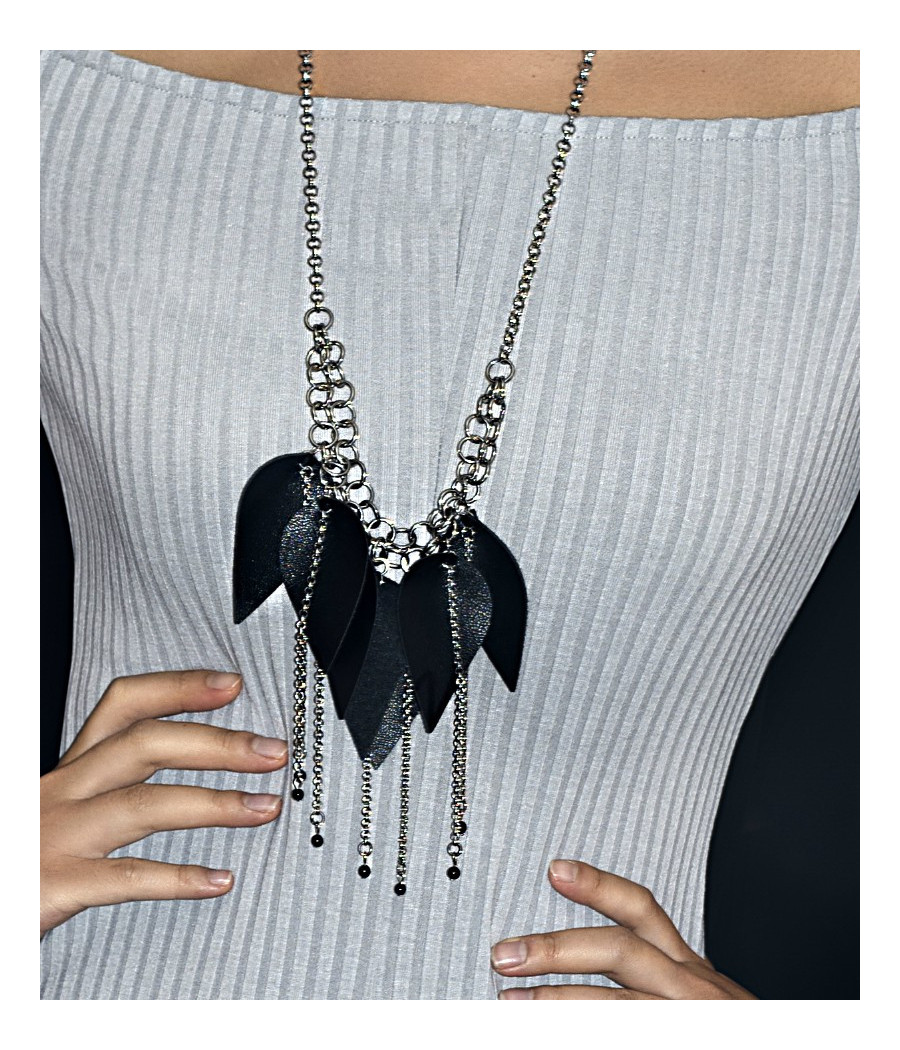 MAGNETISM (NECKLACE)