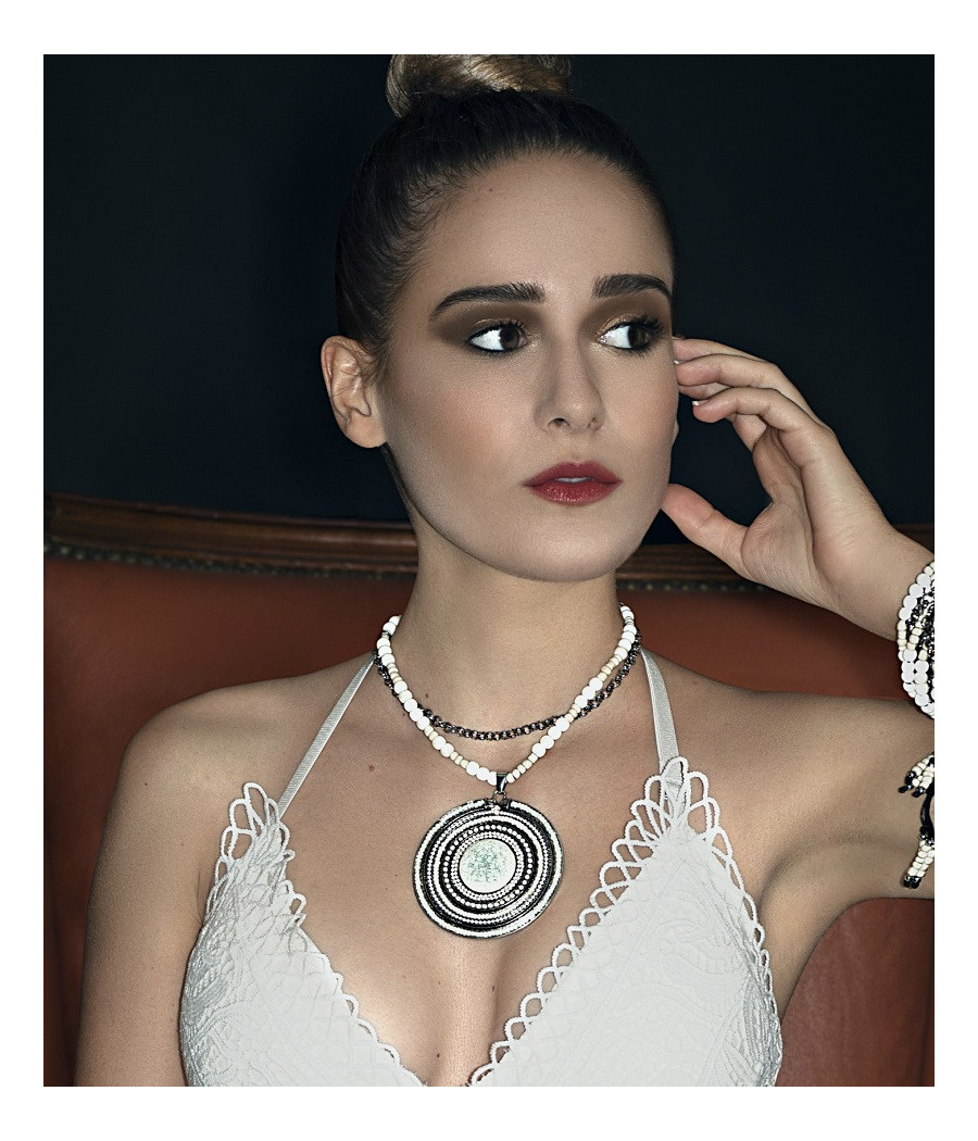 BIANCA (GARGANTILLA)